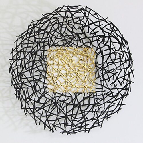 Geen titel’, porselein/pigment/bladgoud, 70 x 70 x 15 cm